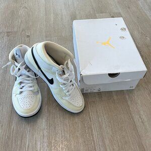 Womens Nike BQ6472-121 Jordan 1 Mid Coconut Milk Sneakers - 10